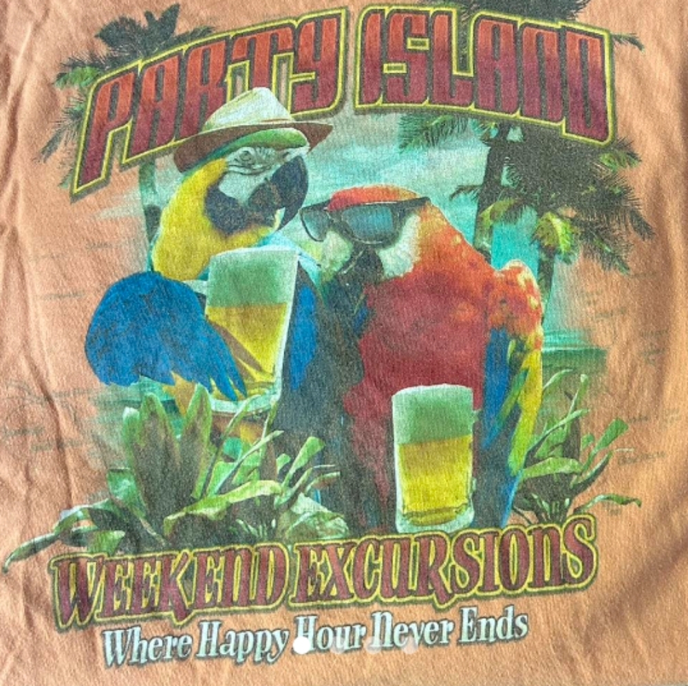 🦜  Parrot Happy Hour Never Ends Vintage Tee Shirt  Sz L/XL Peach NPLC UniSex